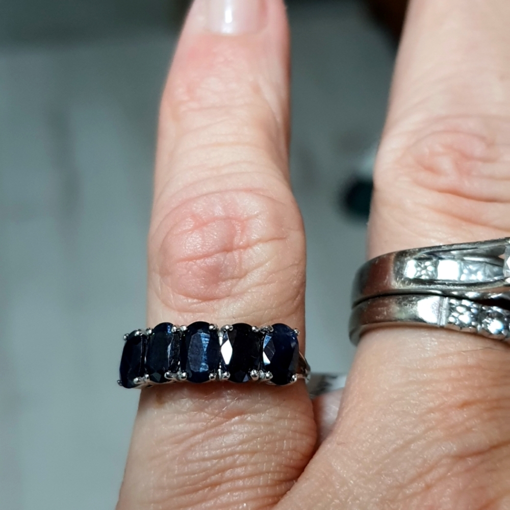 #655    10K white gold sapphire ring with appraisal